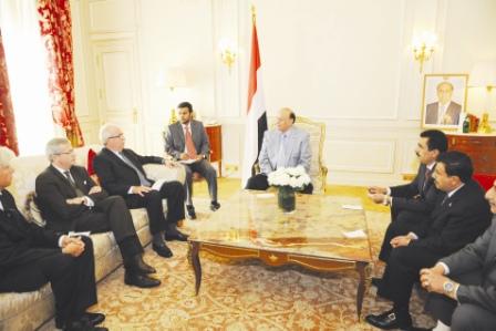 رئيس الجمهورية لدى لقائه الرئيس التنفيذي لمجموعة توتال العالمية